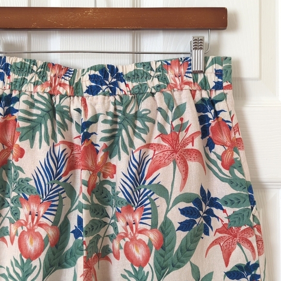 C&C California Tropical Floral Linen Blend High Waisted Wide Leg Shorts Beige 6 - Picture 11 of 11